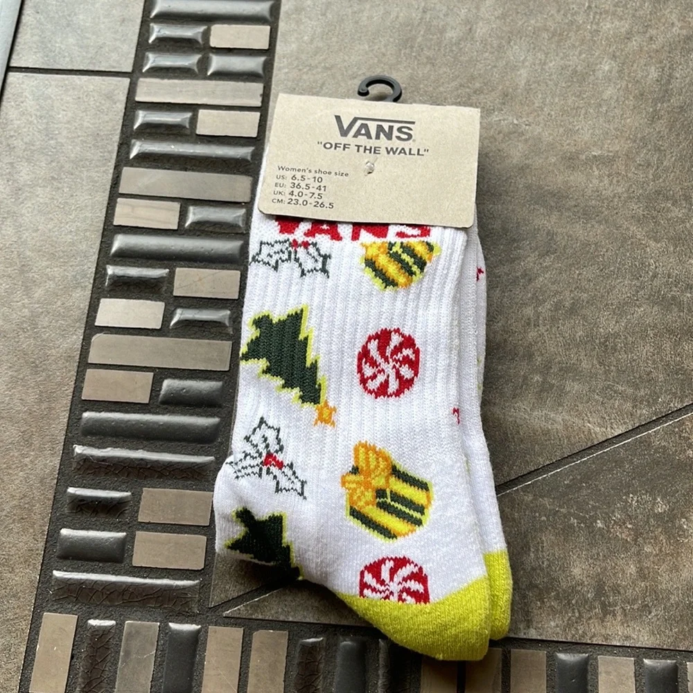 COPY - VANS “Off The Wall” Women’s socks NWT